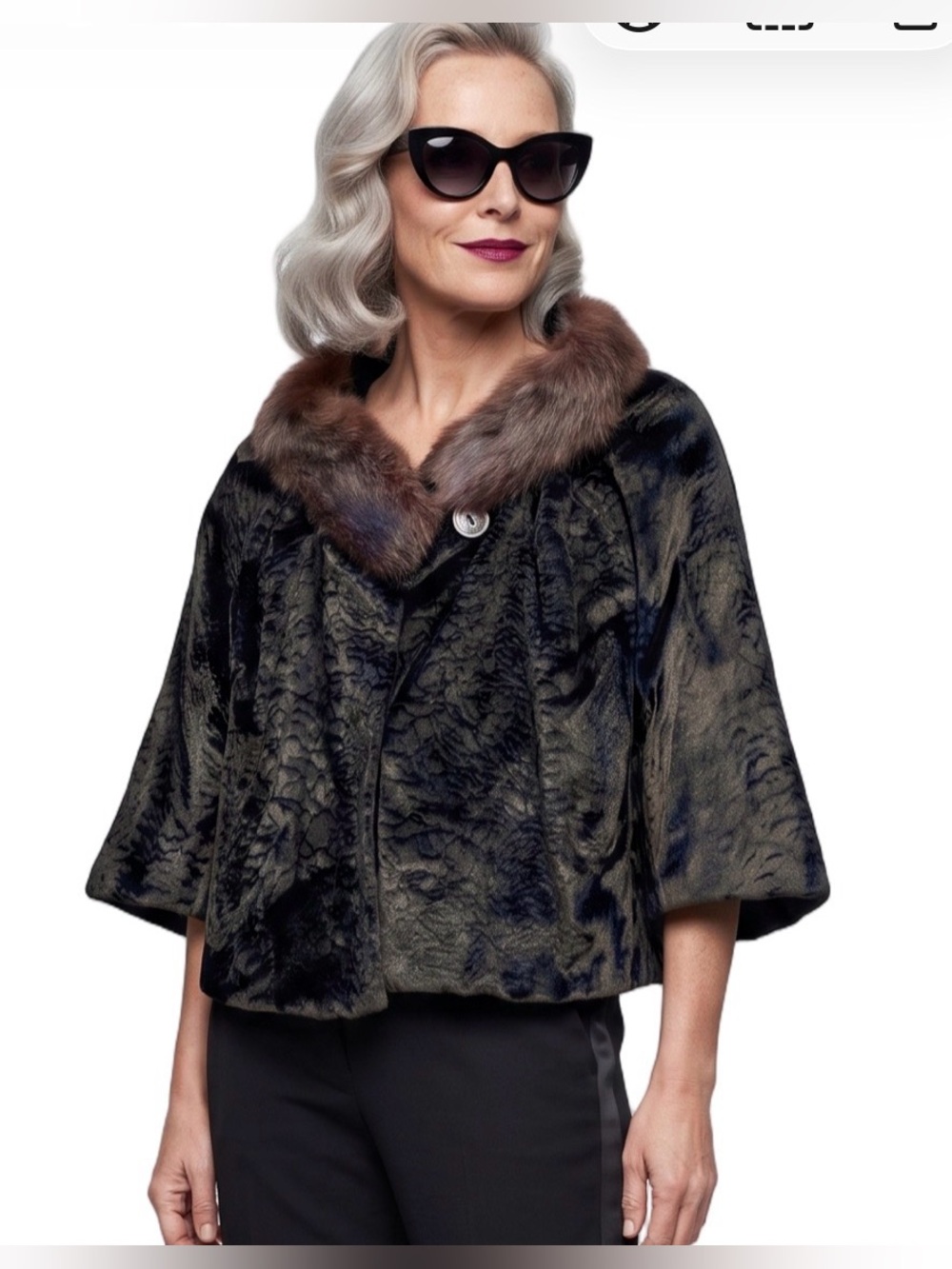 VINTAGE Black Cropped Faux Fur Jacket with Brown Fur Collar Elbow length sleeves